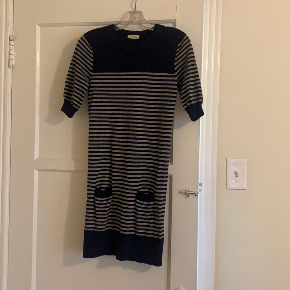 Genera lightweight wool dress